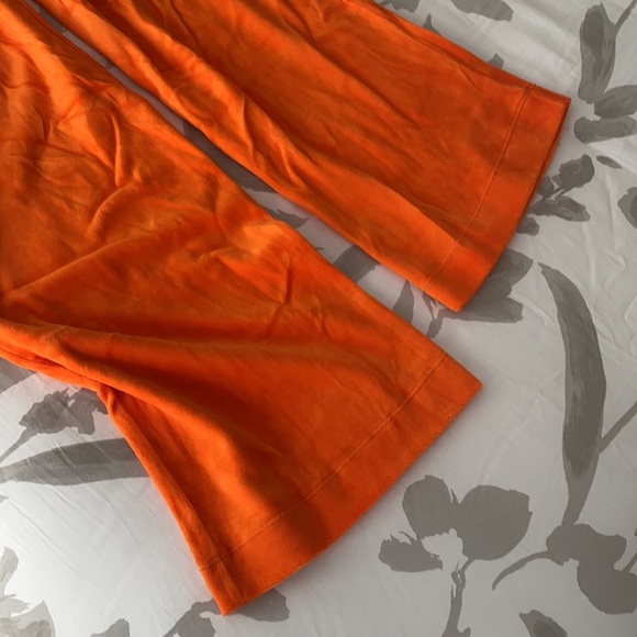 🌈✨3xHP✨🌈 𝗡𝗪𝗧 𝗘𝘀𝗰𝗮𝗱𝗮 𝗦𝗽𝗼𝗿𝘁 •  Velour Pants - Picture 10 of 16